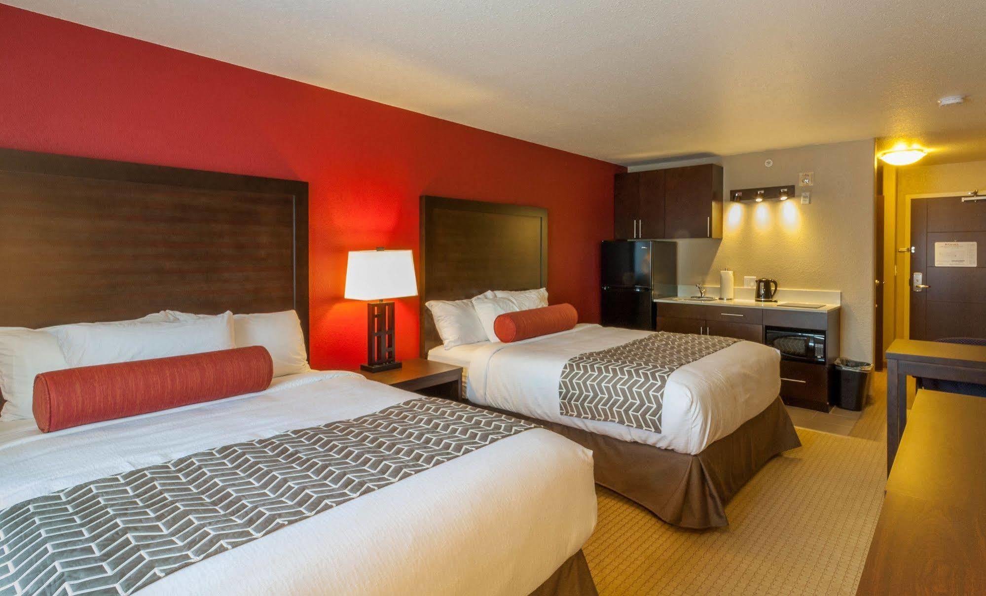 The Kanata Inns Invermere Esterno foto
