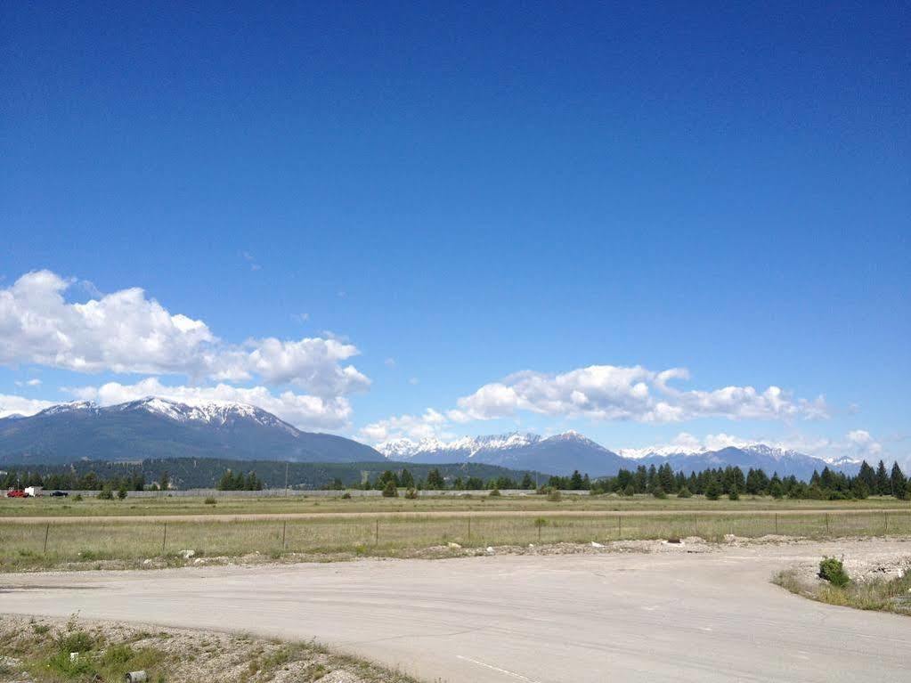 The Kanata Inns Invermere Esterno foto