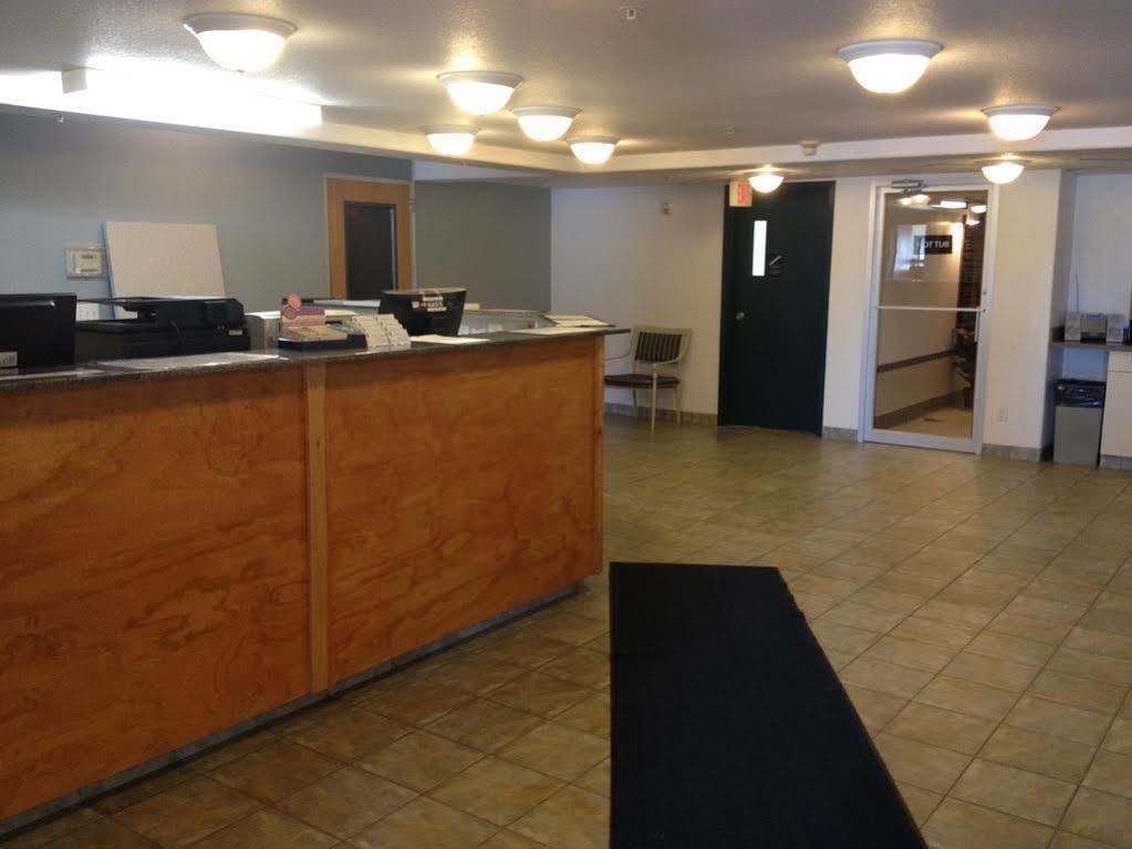 The Kanata Inns Invermere Esterno foto