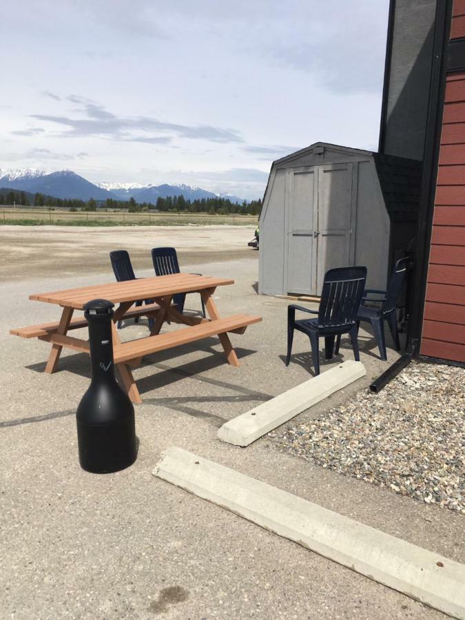 The Kanata Inns Invermere Esterno foto