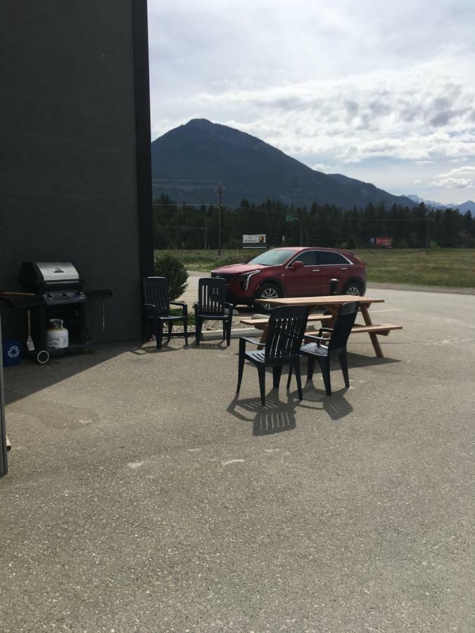 The Kanata Inns Invermere Esterno foto