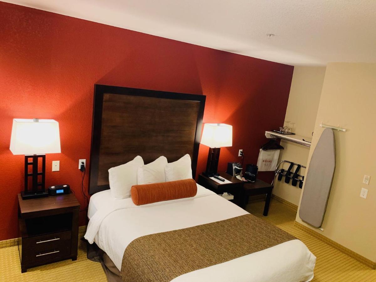 The Kanata Inns Invermere Esterno foto